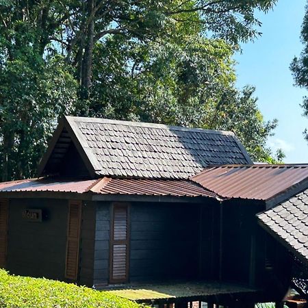 Villa Malihom Private Estate à Balik Pulau Extérieur photo