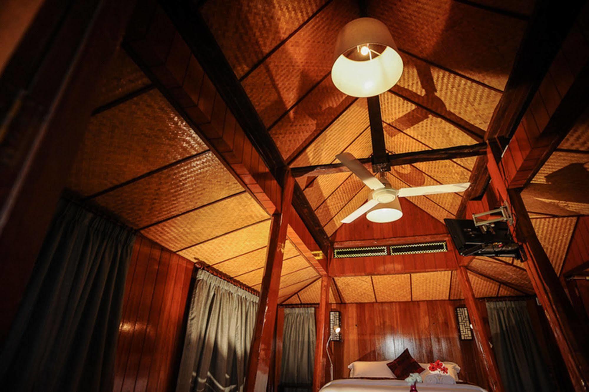 Villa Malihom Private Estate à Balik Pulau Extérieur photo